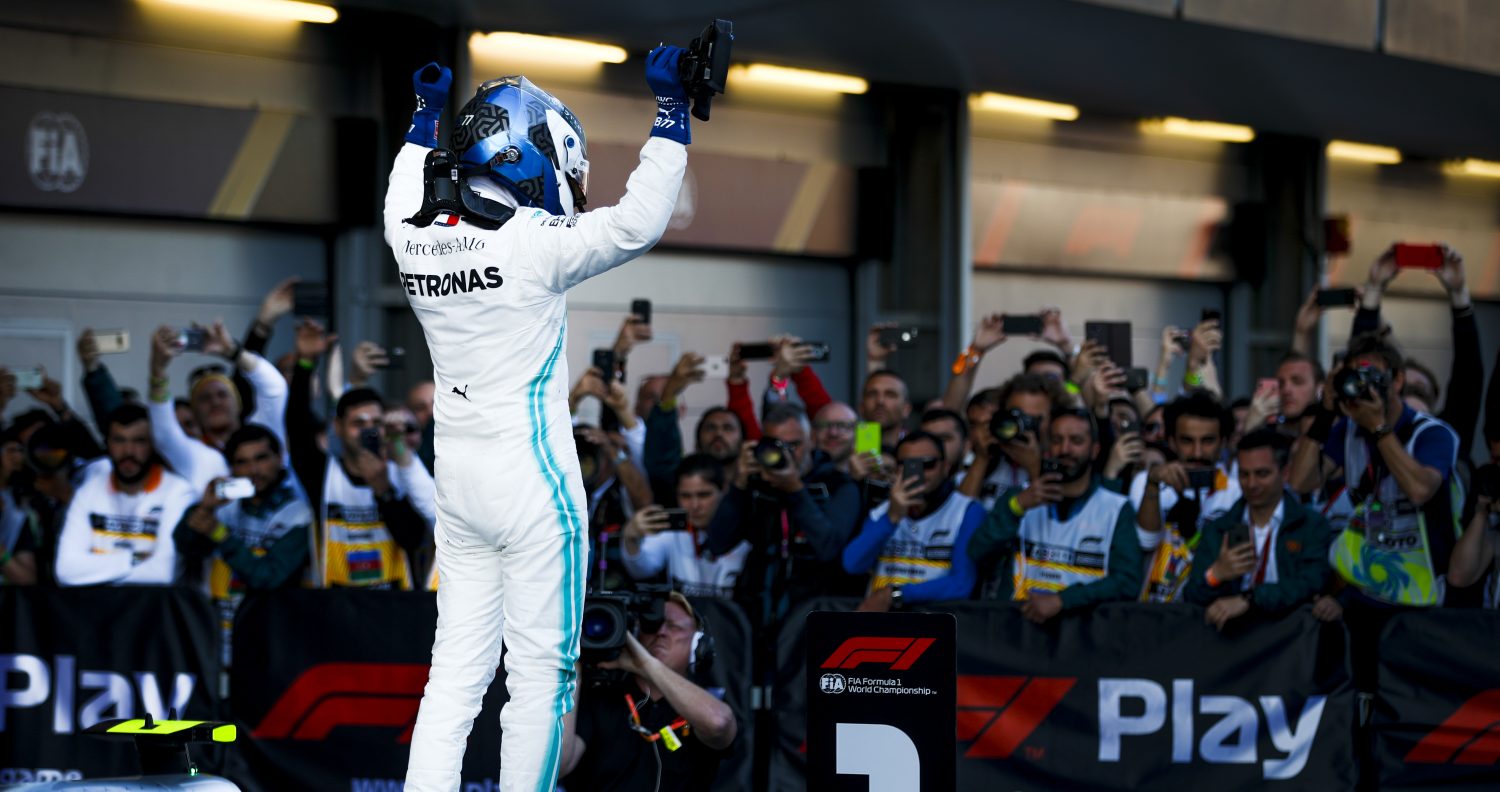 Bottas verslaat Hamilton, vierde één-twee Mercedes van 2019