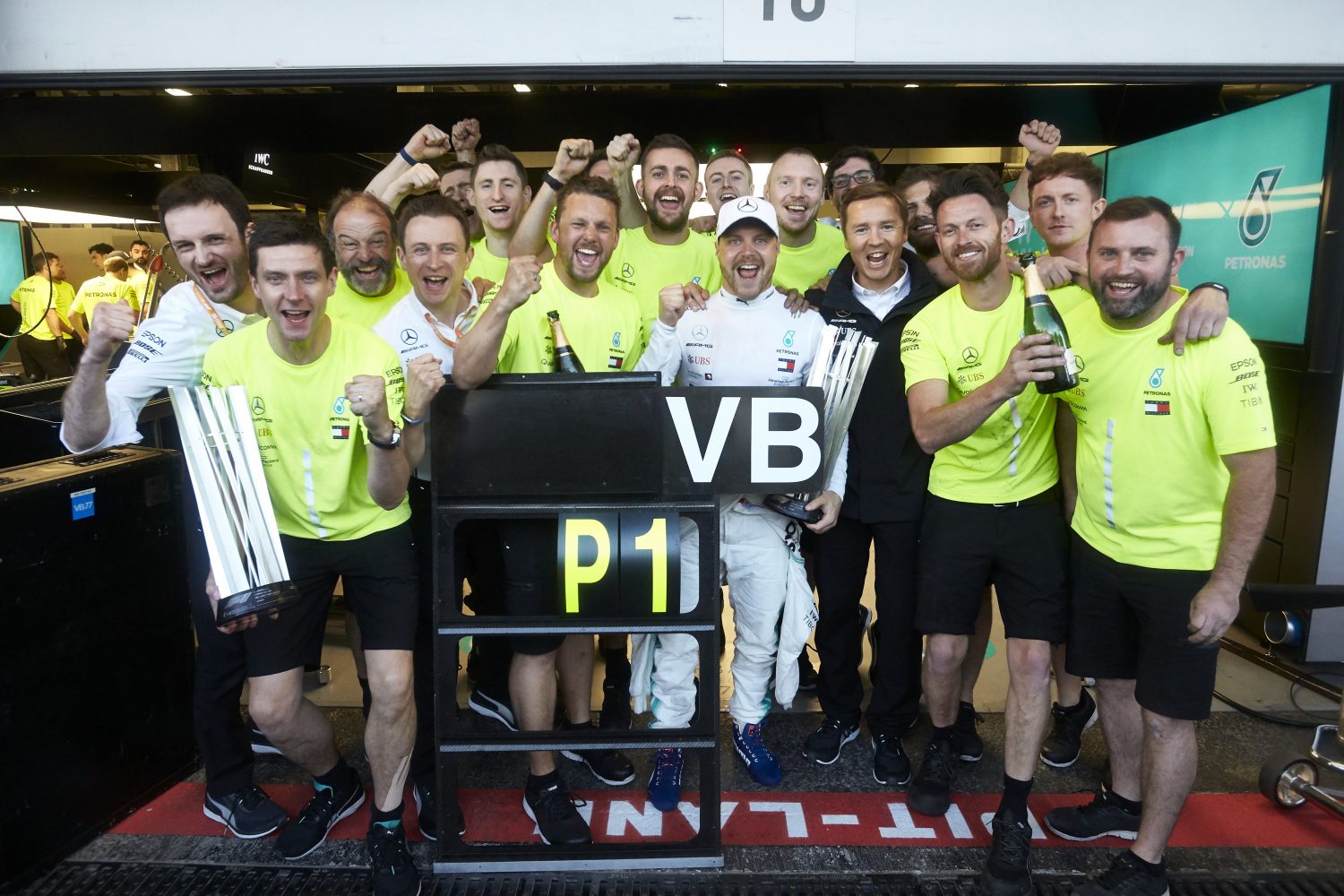 Rondje buitenlandse media: ‘Bottas enige uitdager Hamilton’