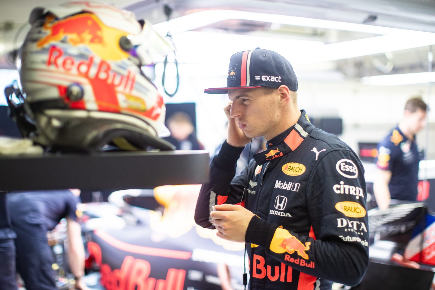 Heeft Max Verstappen een ontsnappingsclausule in zijn Red Bull-deal? ‘Ik praat niet over mijn contract’