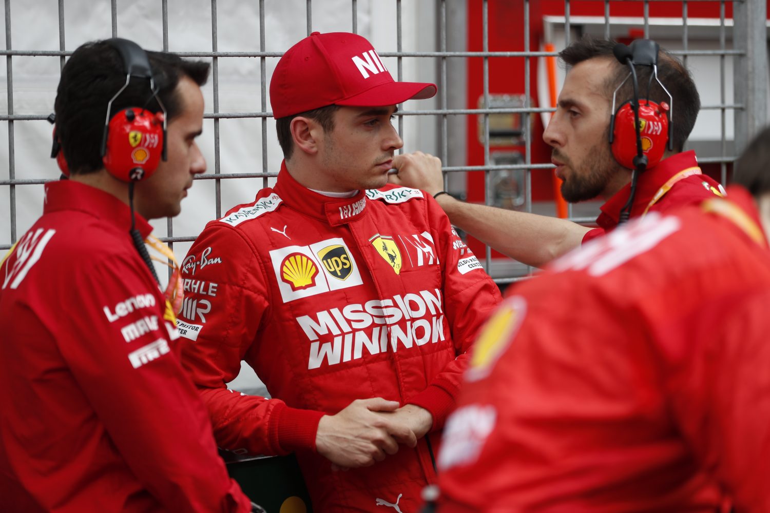 Rondje buitenlandse media: ‘Weekend om te vergeten voor Leclerc’, ‘perfect afscheid van Lauda’