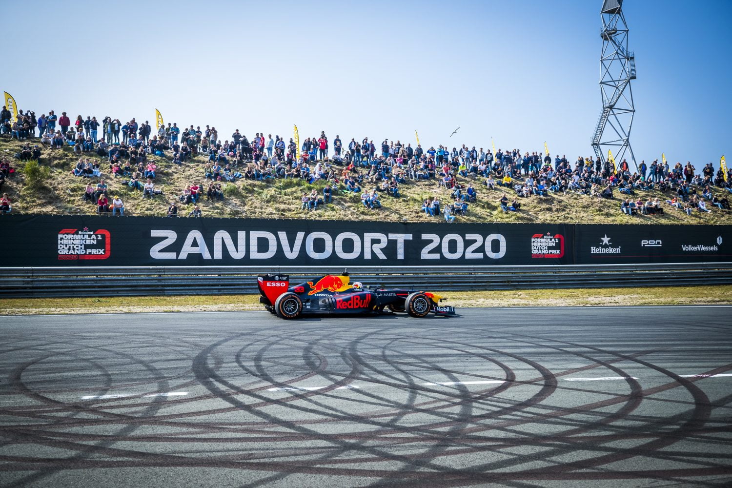 Kaarten Gp Zandvoort 2021 Ruim Een Miljoen Kaarten Aangevraagd Voor Formule 1 In Zandvoort Formule1 Nl
