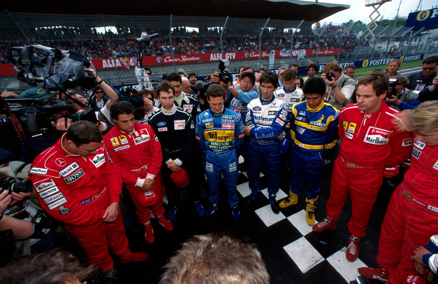 Formule 1-wereld herdenkt Ayrton Senna: ‘Sempre Senna’