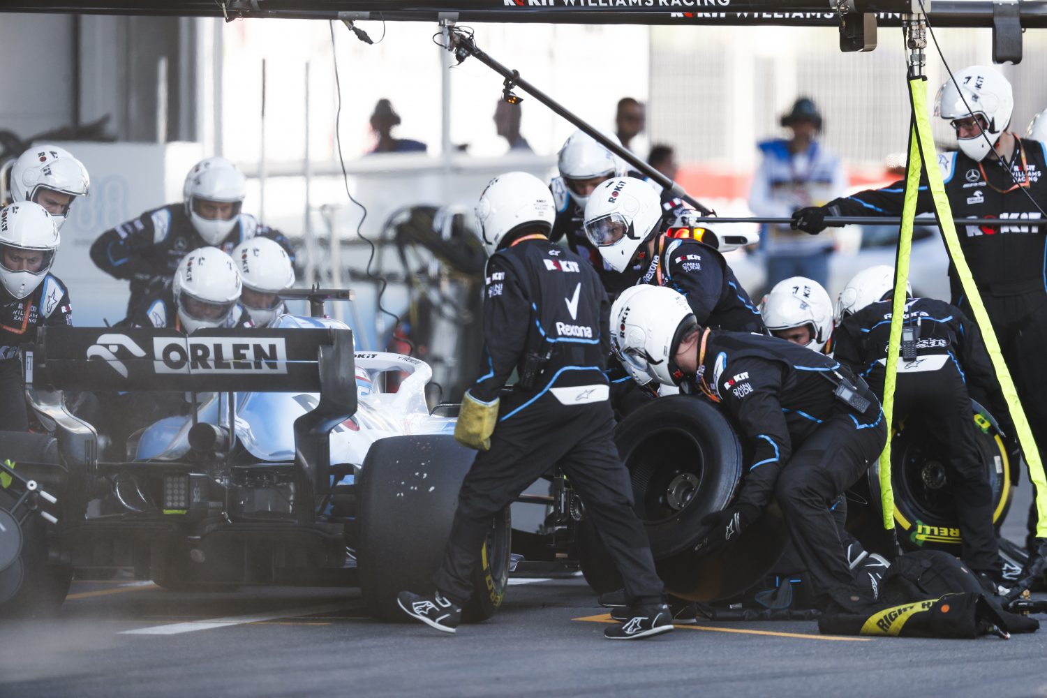 Williams zet deur op kiertje om onderdelen in te kopen