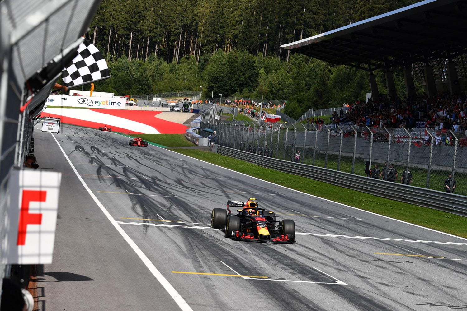 Video: Tom Coronel over GP Oostenrijk: ‘Ik ben bang dat Max geen race wint dit jaar’