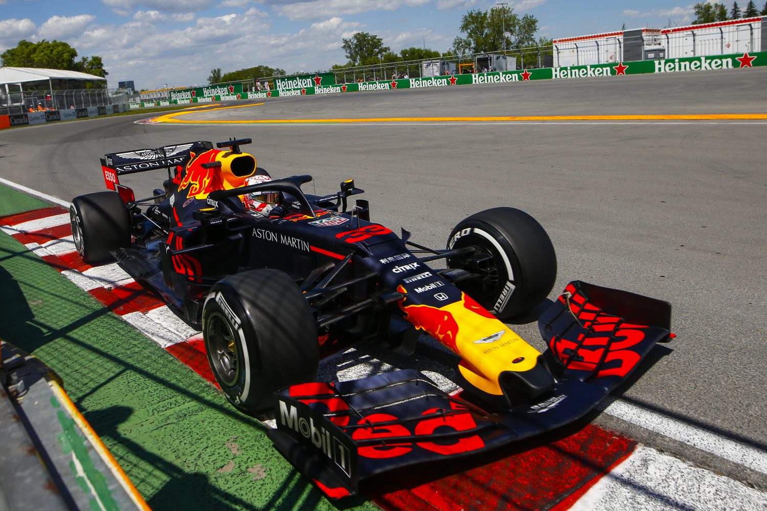 Verstappen: ‘Raakte muur door gripverlies achter Gasly, anders was ik waarschijnlijk vierde’