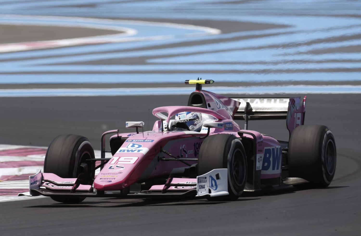 F2: Athoine Hubert wint sprintrace, De Vries behoudt leiding in kampioenschap