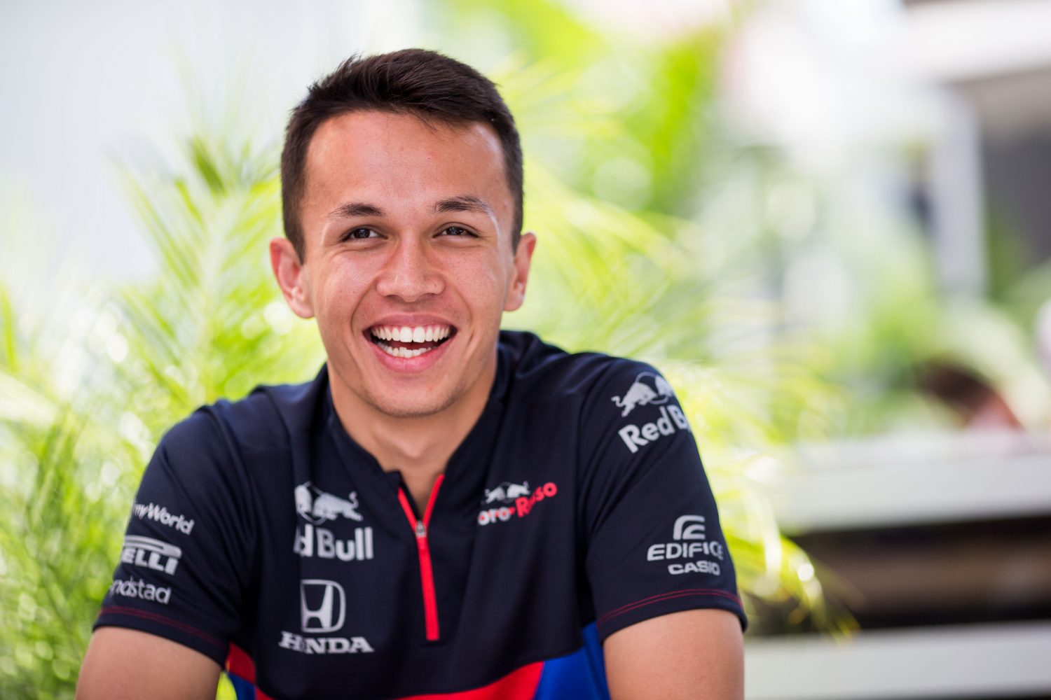 Alexander Albon: ‘Ik ga voor elke race naar de tempel, het boeddhisme geeft me rust’