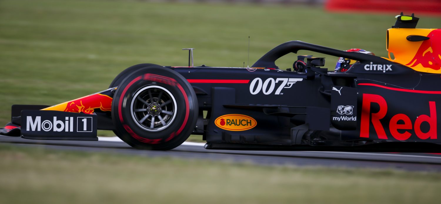 VT1: Pierre Gasly verrast in glibberige sessie op Silverstone, Verstappen derde