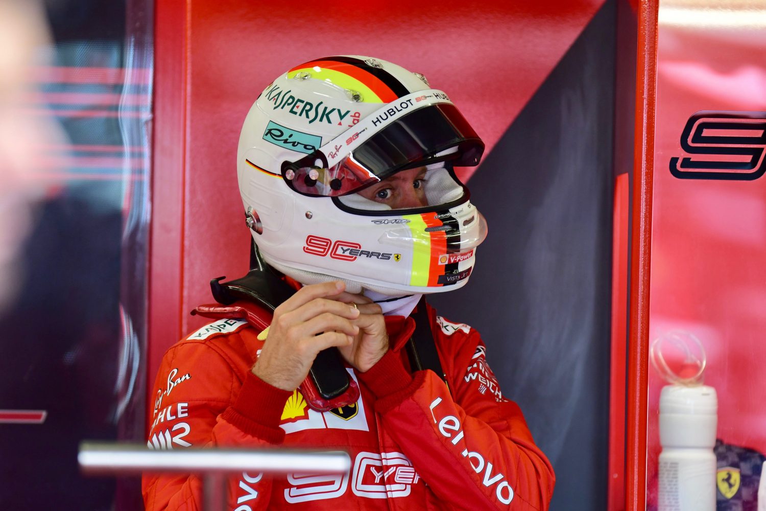 Rondje buitenlandse media: Vettel ‘compleet de weg kwijt’, Verstappen vs. Leclerc was ‘The Empire Strikes Back’