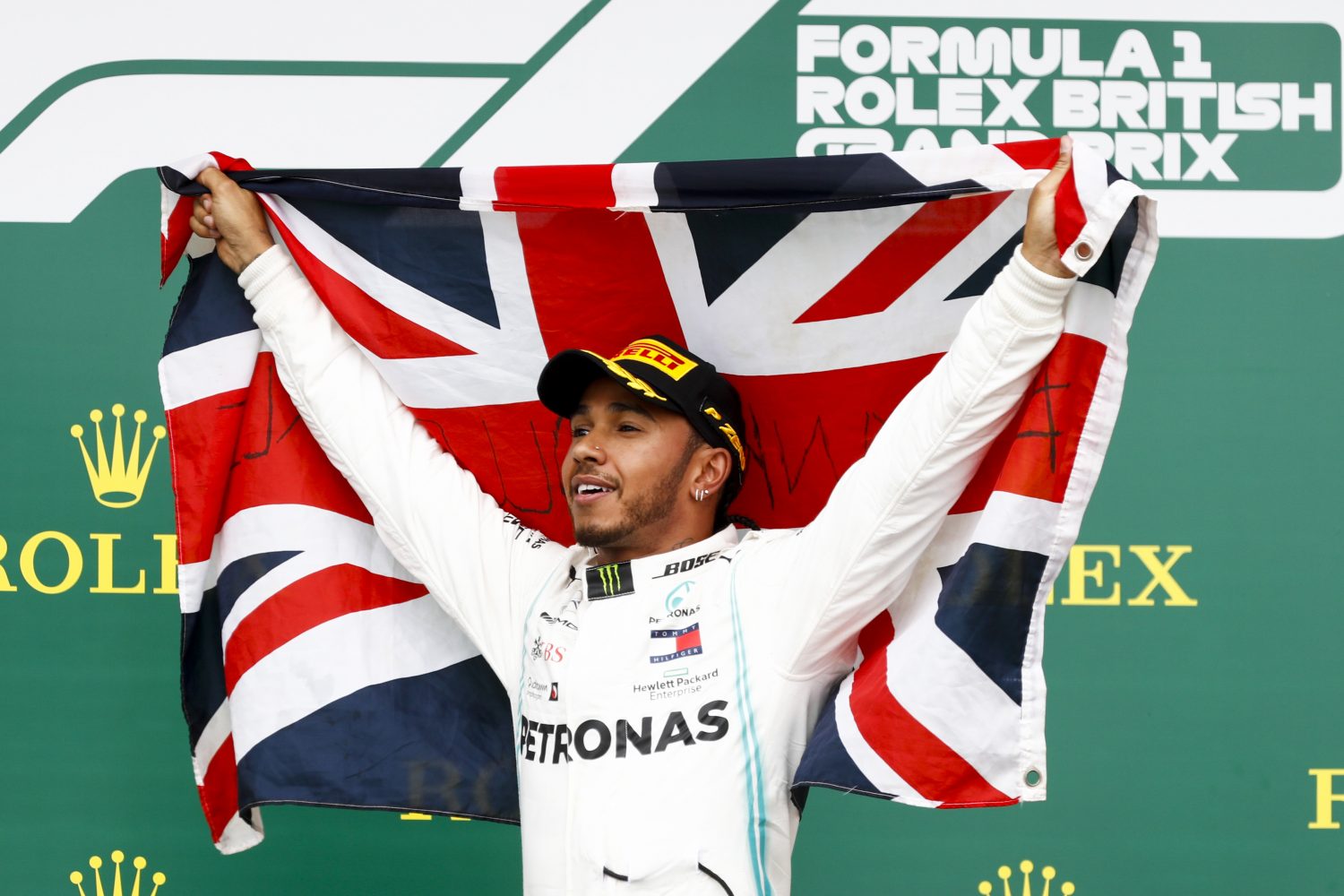 Mercedes-team bloednerveus tijdens ‘beste rondje ooit’ Hamilton
