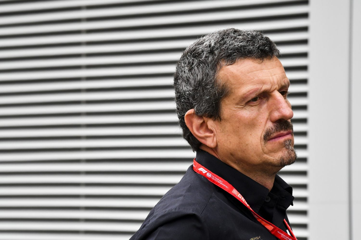 Steiner ziet Magnussen en Grosjean wéér contact maken: ‘Er moet iets veranderen’
