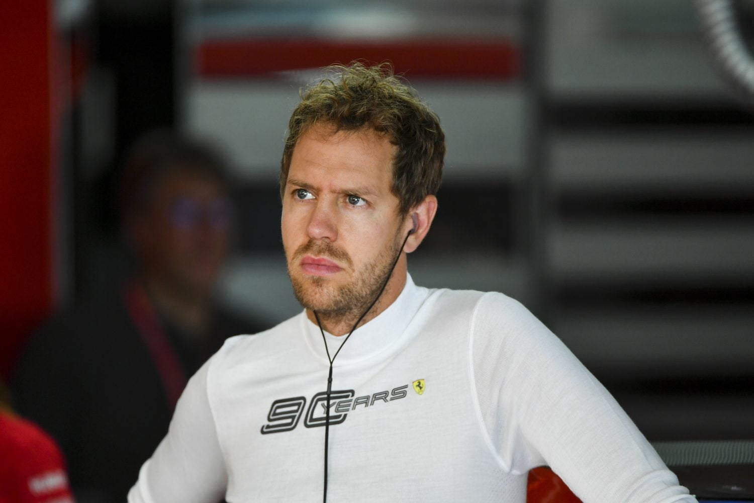 Vettel uitgeschakeld in Q1 en start achteraan: ‘Enorm teleurstellend dit’
