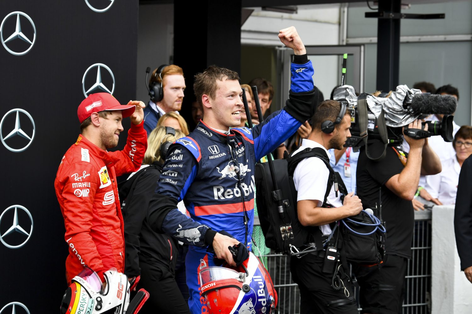 Kvyat verrast met podium na bizarre race: ‘Het was een echte rollercoaster’