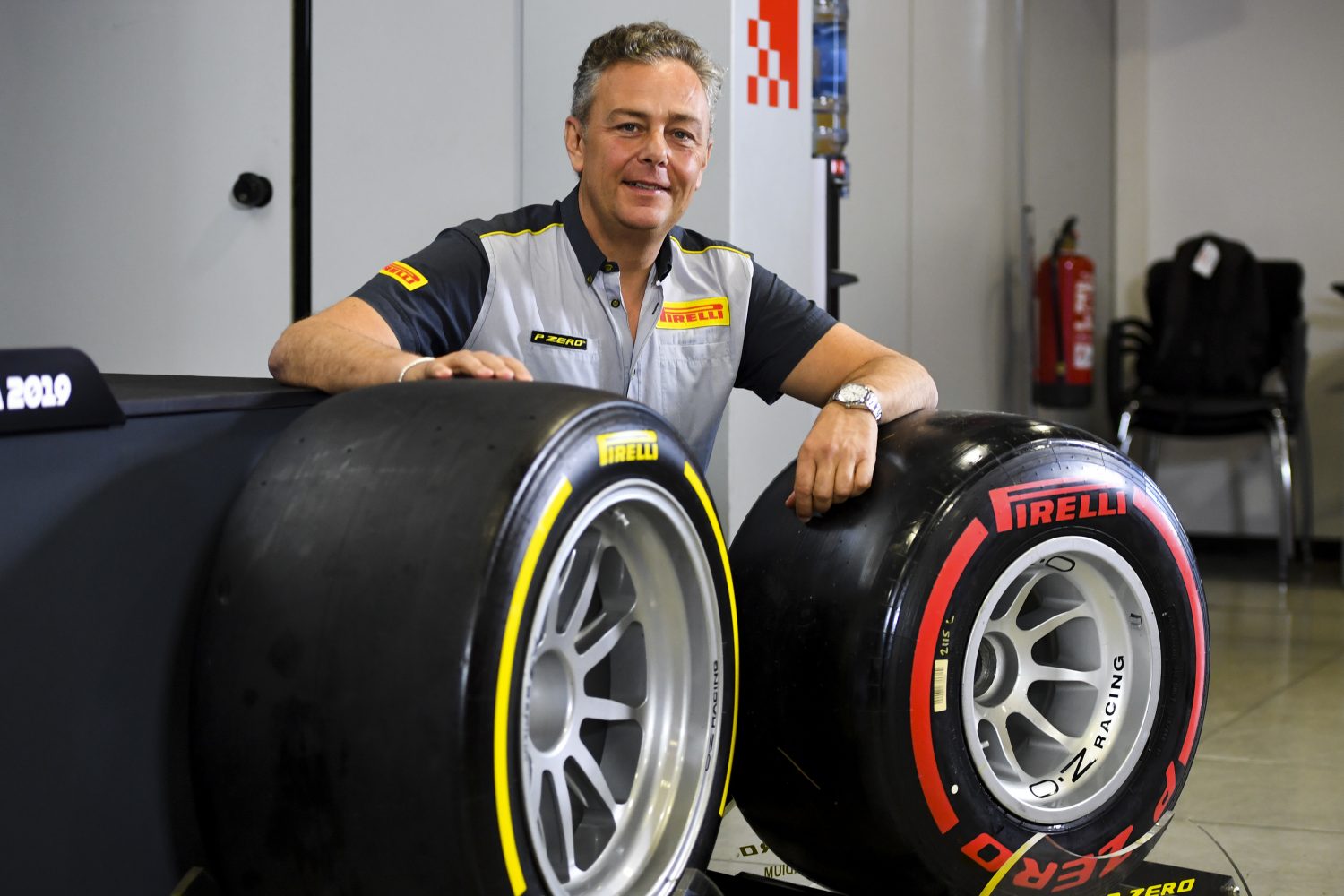 Pirelli-chef Isola benadrukt dat alle teams gelijke behandeling krijgen