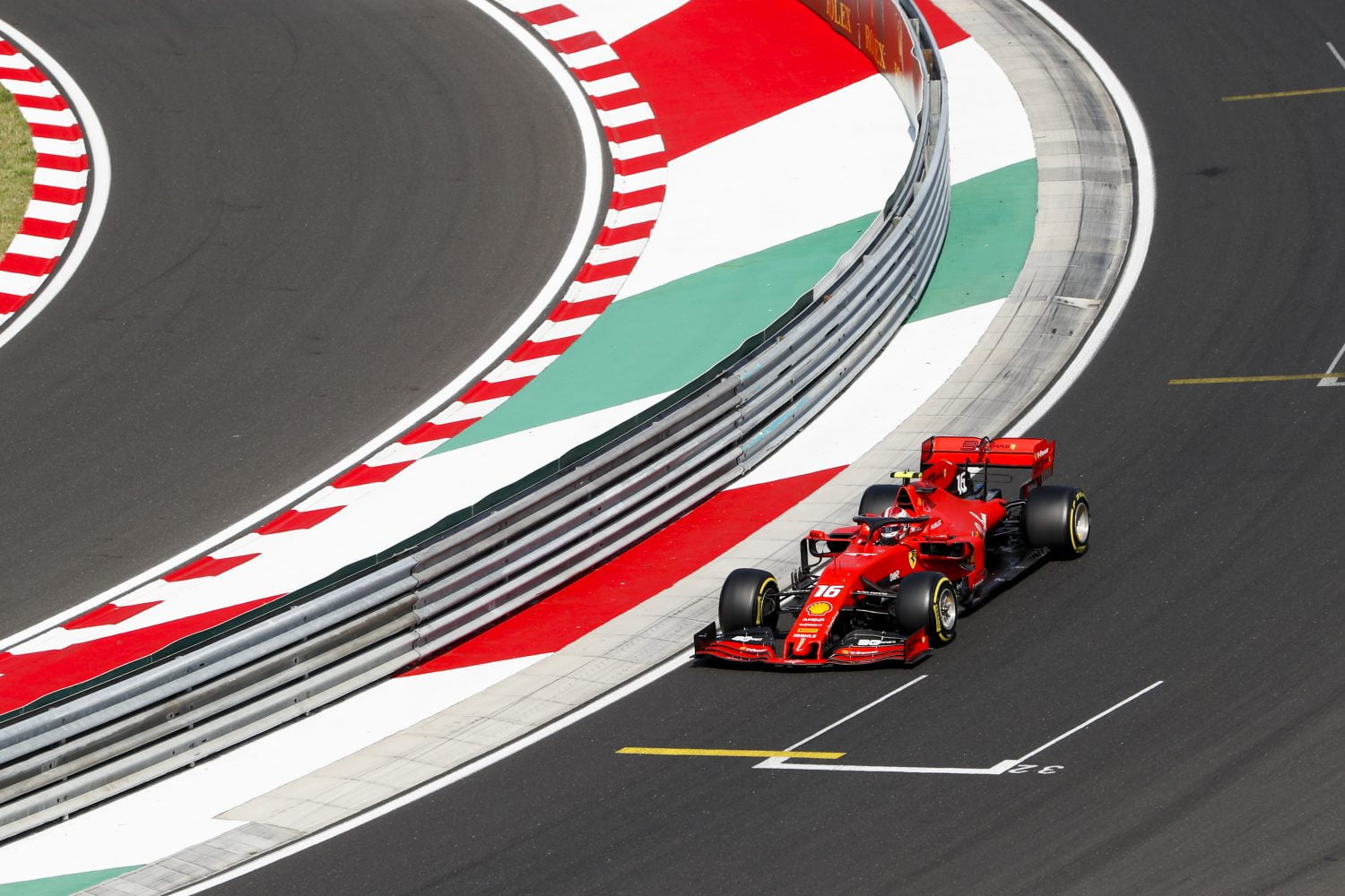 Ferrari: ‘Mercedes en Red Bull zijn hier gewoon te snel voor ons’
