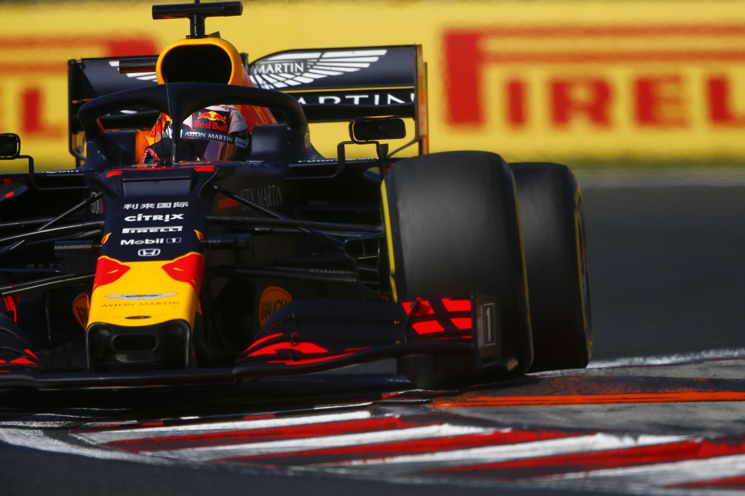Verstappen met meer vertrouwen naar België en Italië: ‘We hebben genoeg vermogen’
