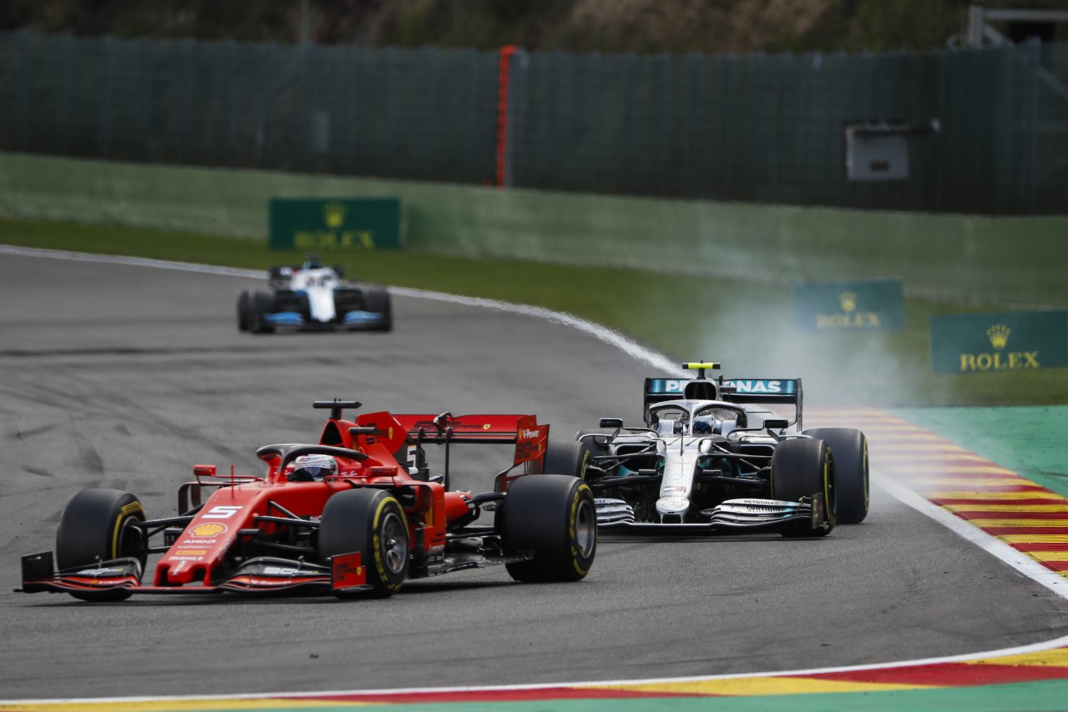 Vettel speelt het teamspel: ‘Ik probeerde Leclerc een buffer te geven’