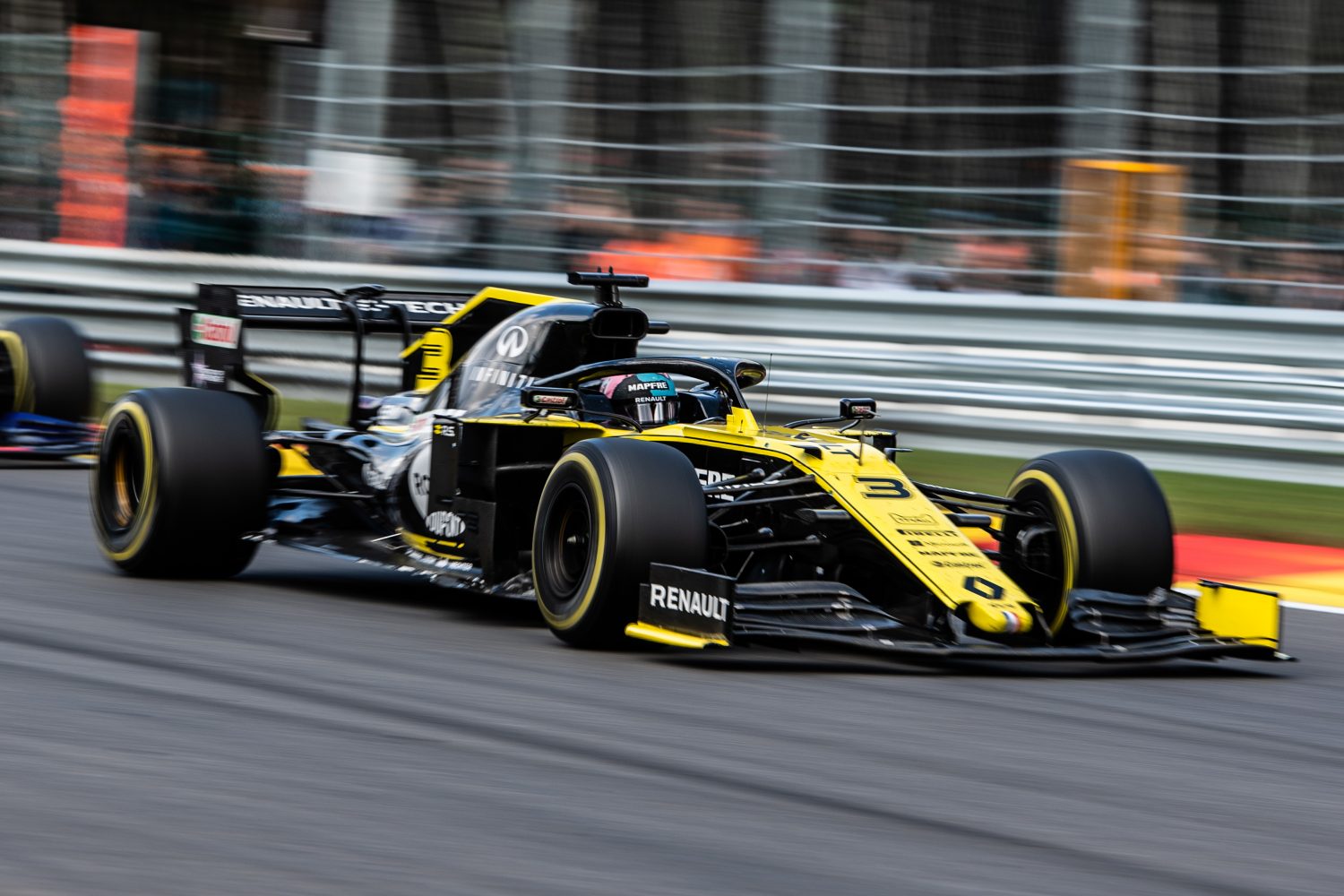 Ricciardo: ‘Verliezen het op aerodynamica, niet door de motor’