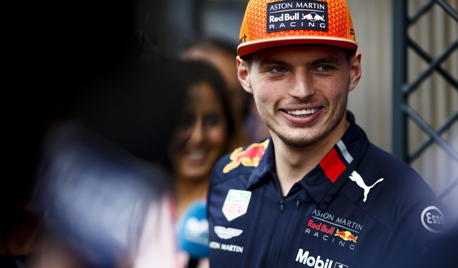 Verstappen pareert kritiek Rosberg: ‘Boeit me weinig wat hij zegt’