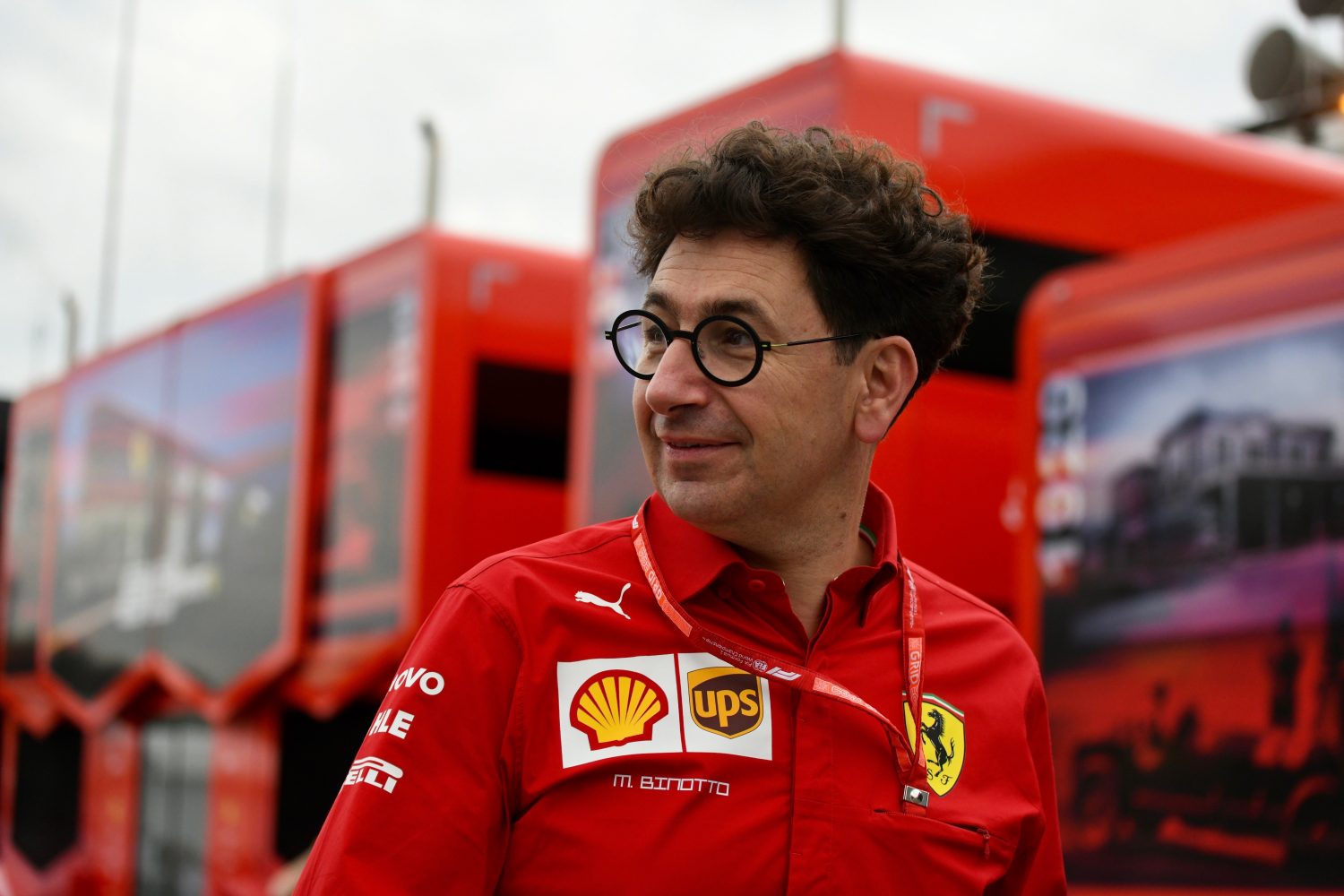 Binotto uitzinnig na thuiszege Ferrari: ‘Het heeft veel te lang geduurd’