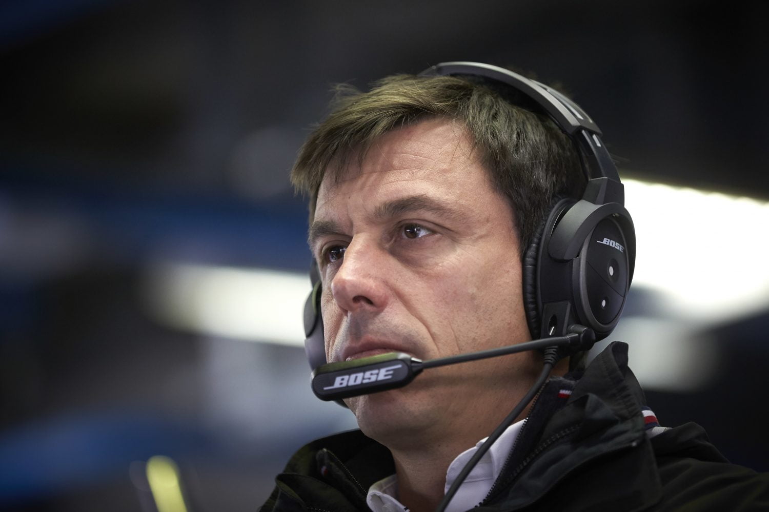 Wolff vond Leclerc te agressief: ‘Stewards hadden politie-escorte nodig gehad bij straf’