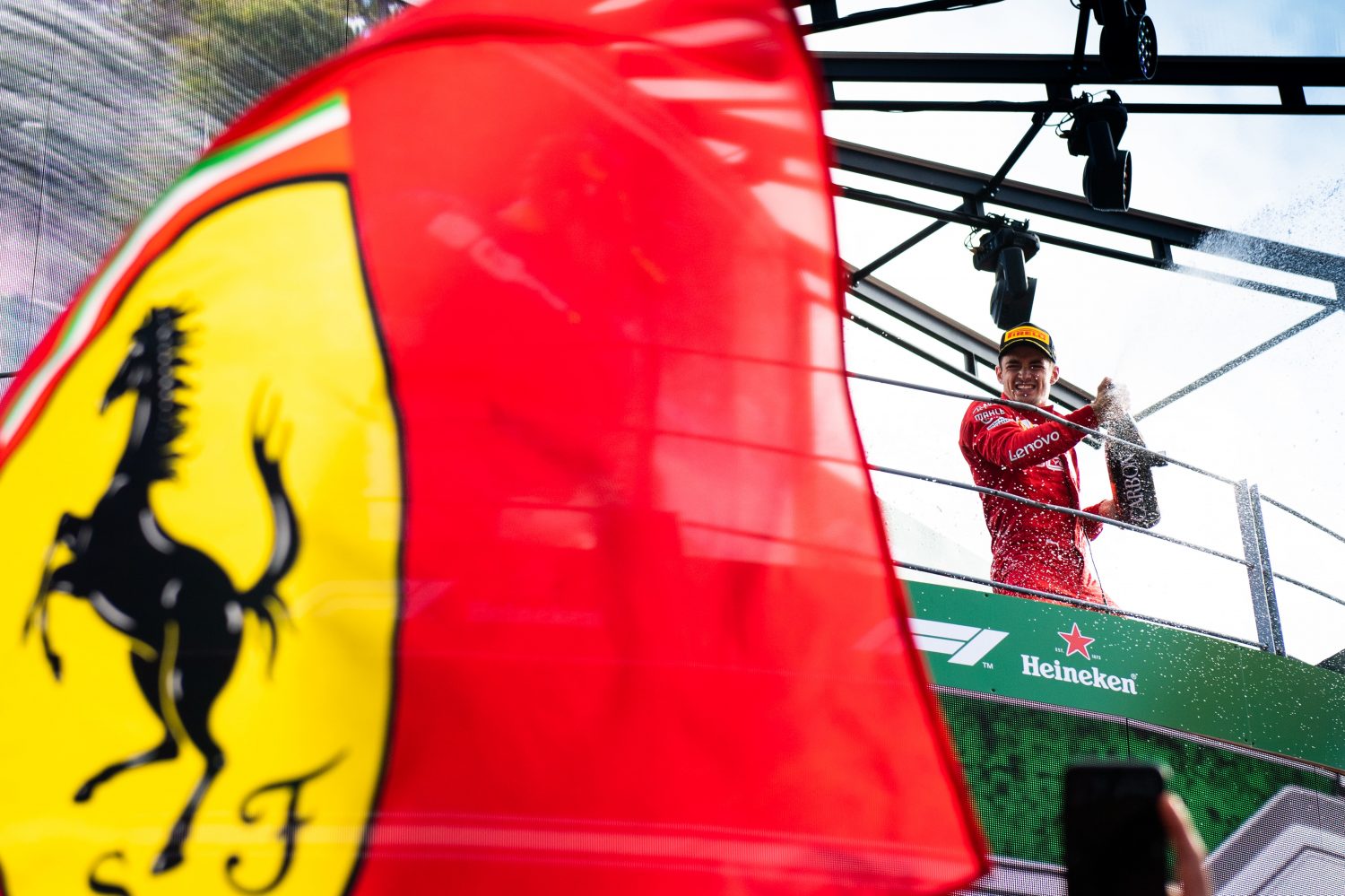 Podcast: F1 aan Tafel: Formule 1 Magisch op Monza (met o.m. Olav Mol)