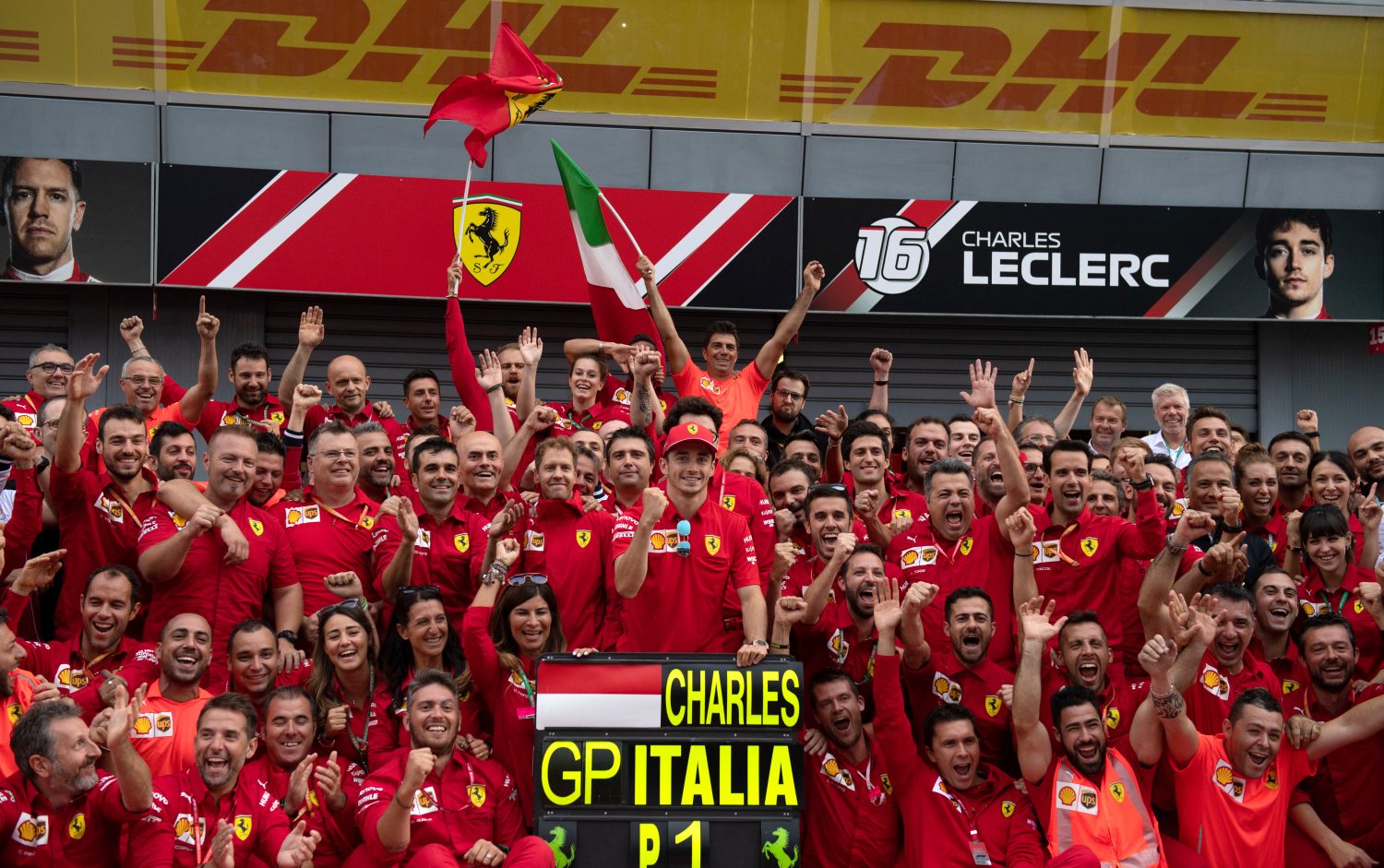 Rondje buitenlandse media: ‘Leclerc nieuwe Ferrari-held’ en ‘Ferrari-toekomst Vettel in gevaar’