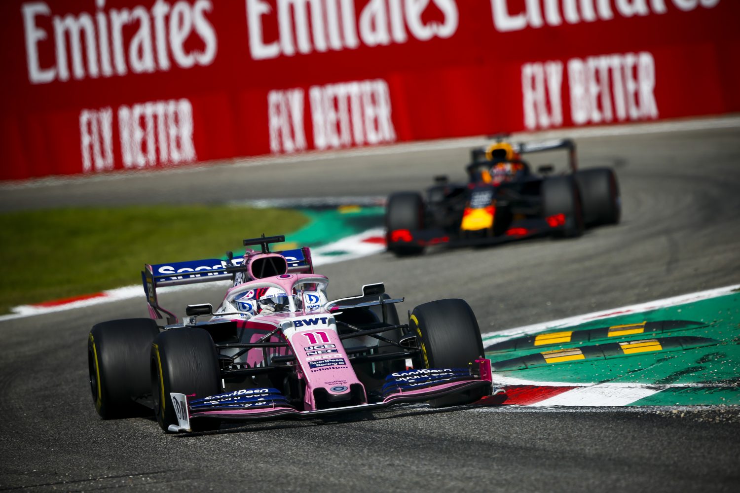 Pérez: ‘Het was heel moeilijk om Verstappen achter me te houden’
