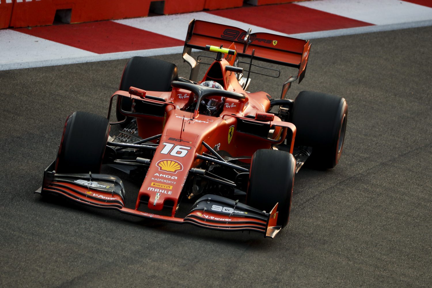 VT3: Leclerc snelste, Verstappen op zes en Hamilton spint bij uitkomen pits