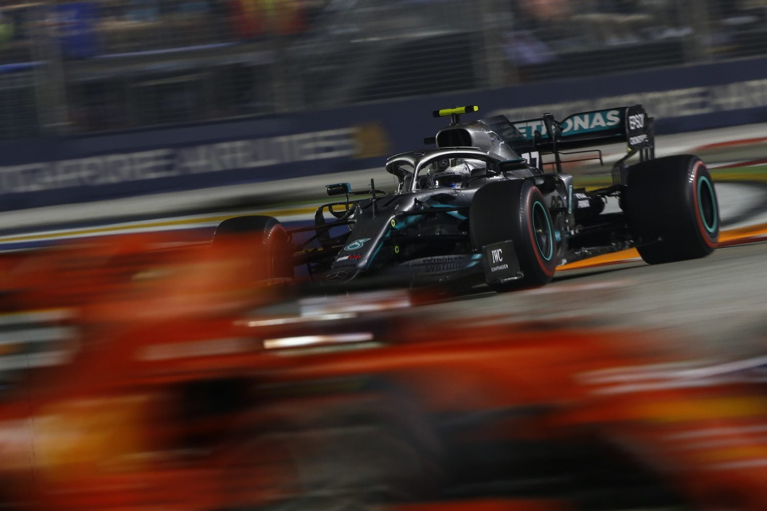 Bottas: ‘Ik vond het niet erg om langzamer te rijden voor Hamilton’