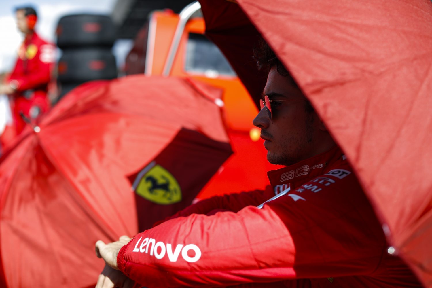 Leclerc na teamorderproblemen: ‘Ik blijf het team vertrouwen’