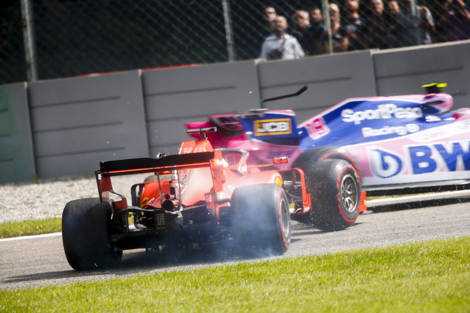 12. Vettel Wintertest: Voorvleugel (120.000), Bargeboards (60.000), Voorwielophanging (70.000), Wagenbodem (140.000) Bahrein: Voorvleugel (120.000) Monaco: Voorvleugel (120.000), Bargeboards (60.000), Voorwielophanging (70.000) Engeland: Voorvleugel (120.000) Italië Voorvleugel (120.000) Brazilië: Achterwielophanging (110.000), Achtervleugel (90.000), Wagenbodem (140.000) Abu Dhabi: Achterwielophanging (110.000)Eindstand: €1.450.000