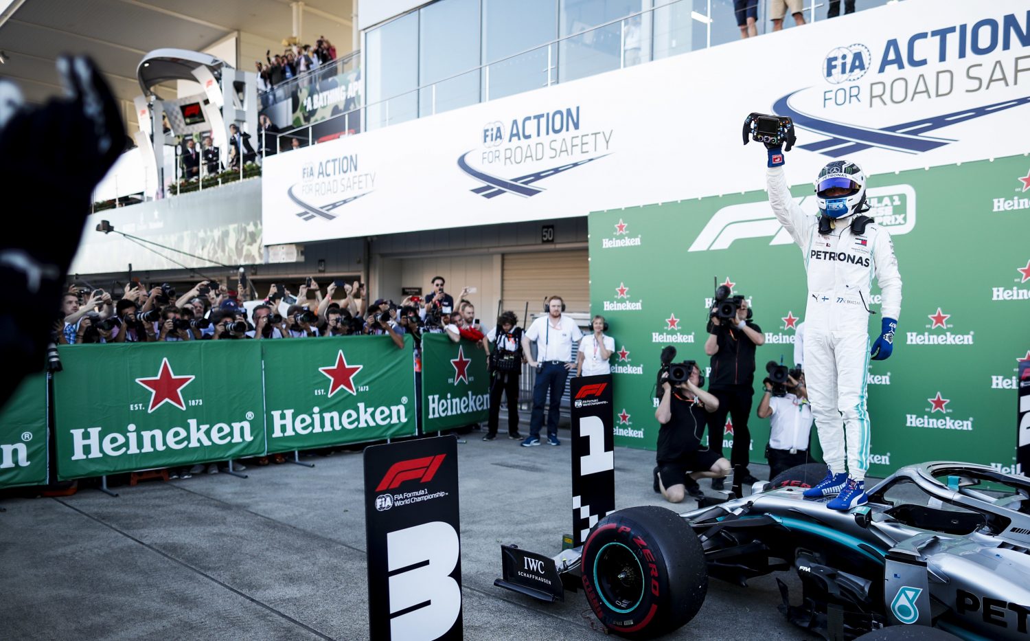 Bottas wint voor het eerst sinds april weer eens: ‘Ik heb dit gevoel gemist’