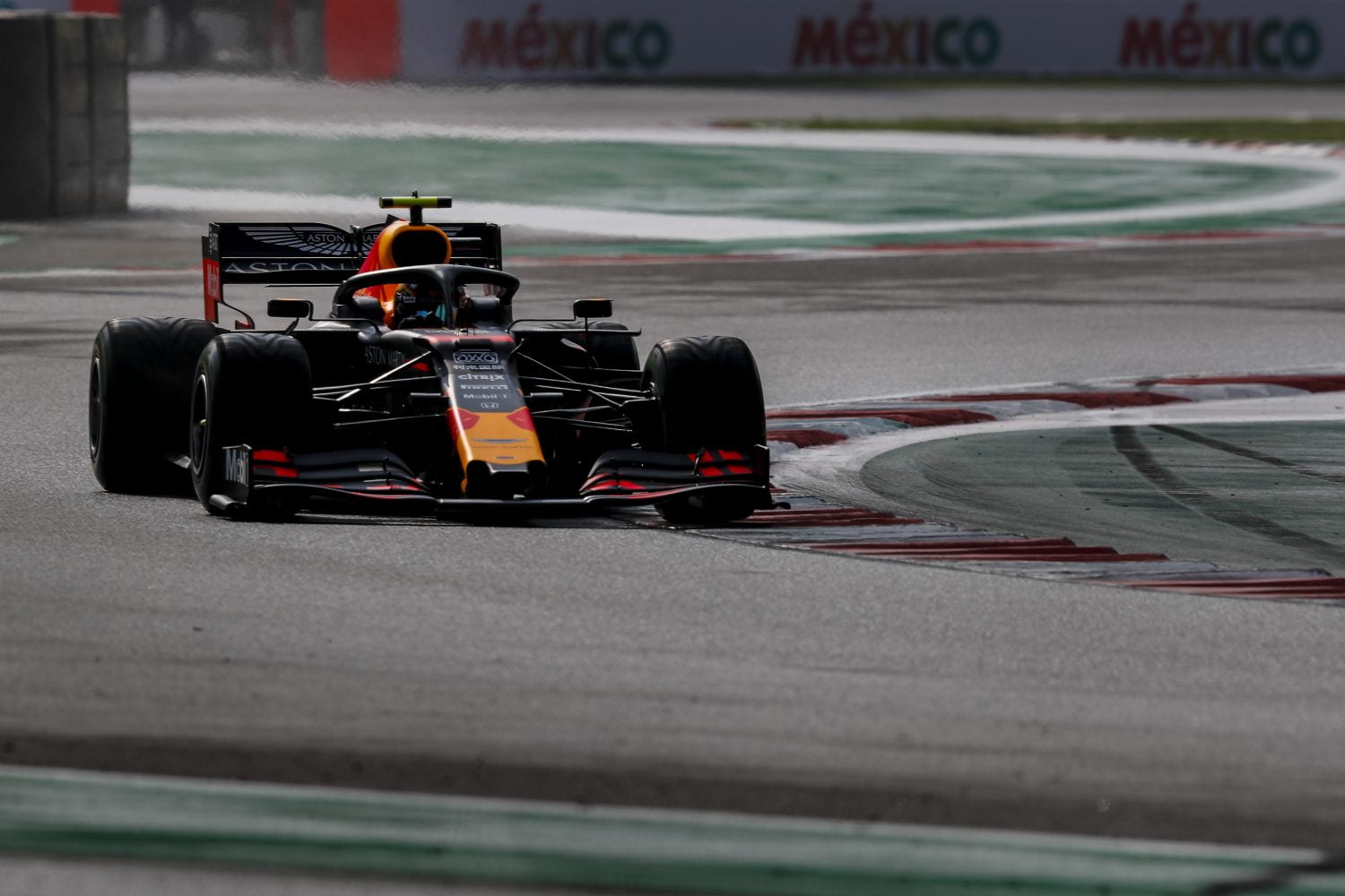 Paddockpraat: Ferrari’s vliegen ook in VT3, virus waart door de paddock