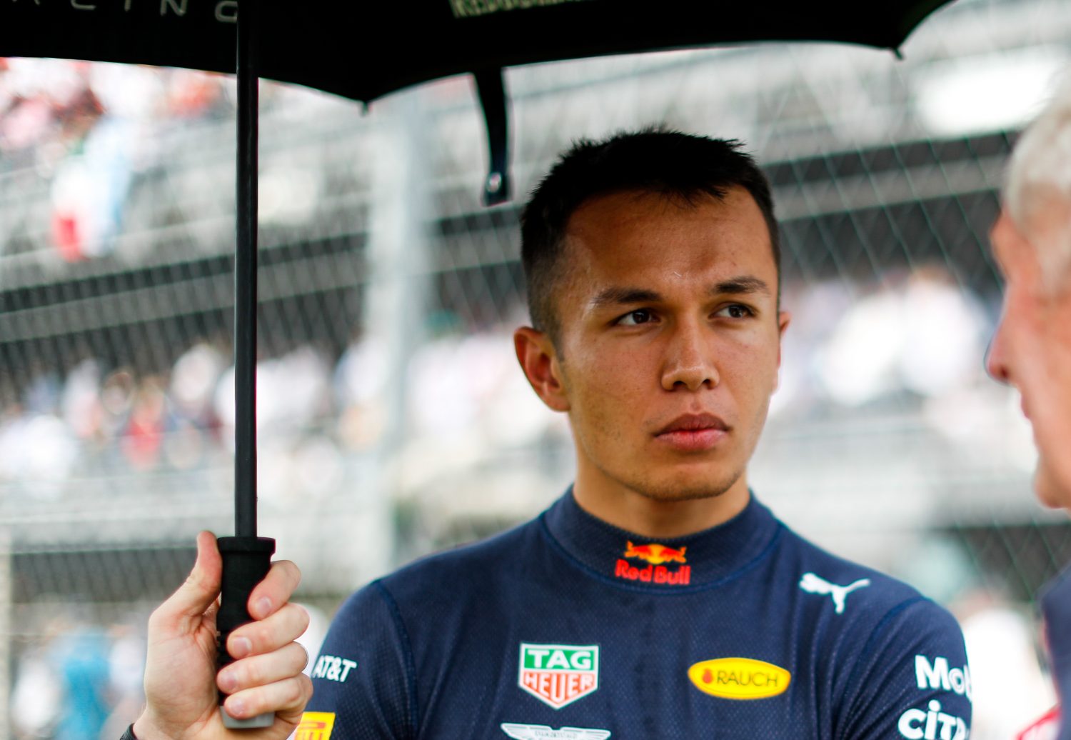 Albon rijdt naar anonieme vijfde plek: ‘Het was oké’
