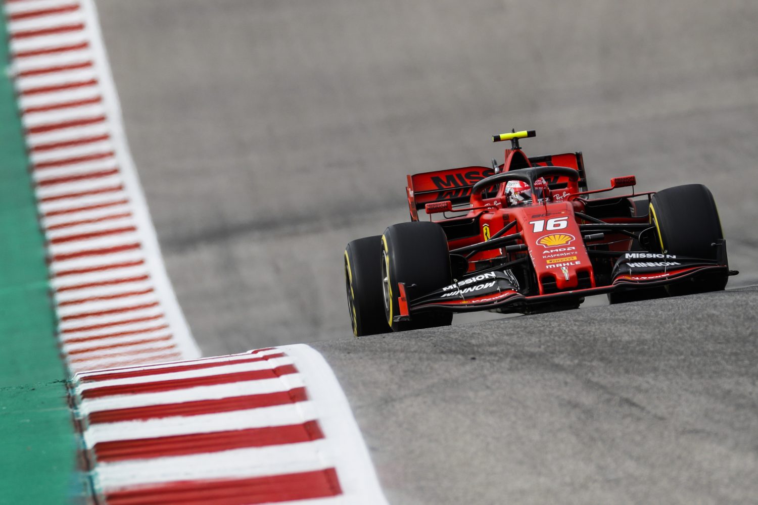 Leclerc heeft geen antwoorden voor Ferrari’s gebrek aan snelheid: ‘Dit is één groot vraagteken’