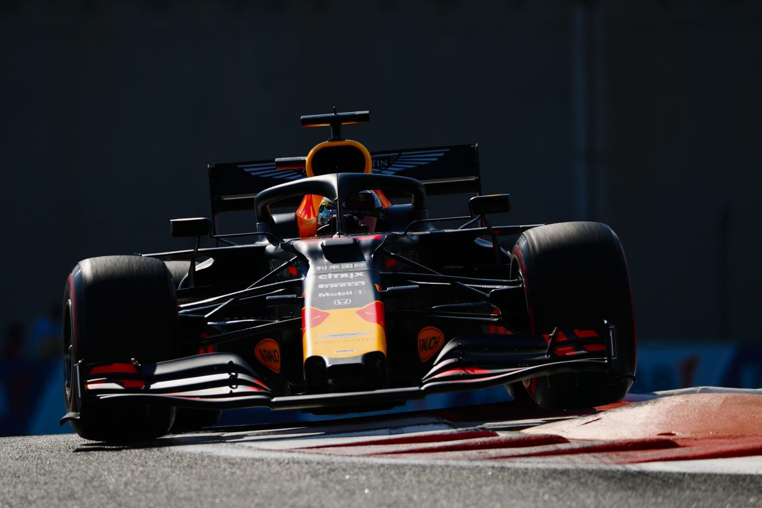 Paddockpraat: Verstappen snel onderweg in VT3
