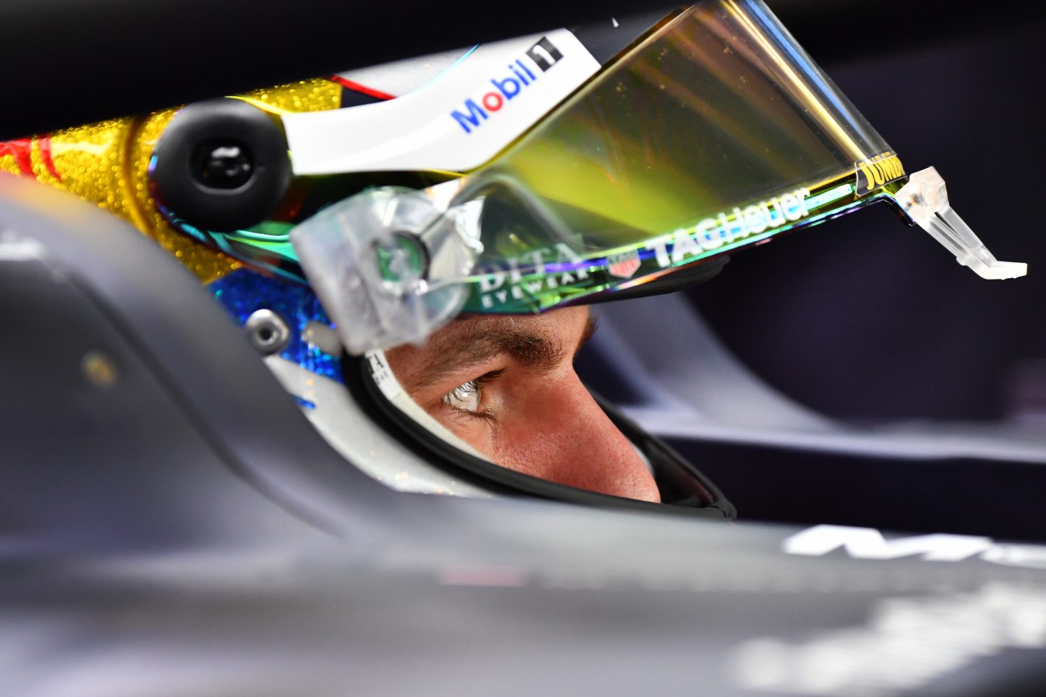 Verstappen start zondag als tweede: ‘Ik zie kansen, al is Mercedes sterk’