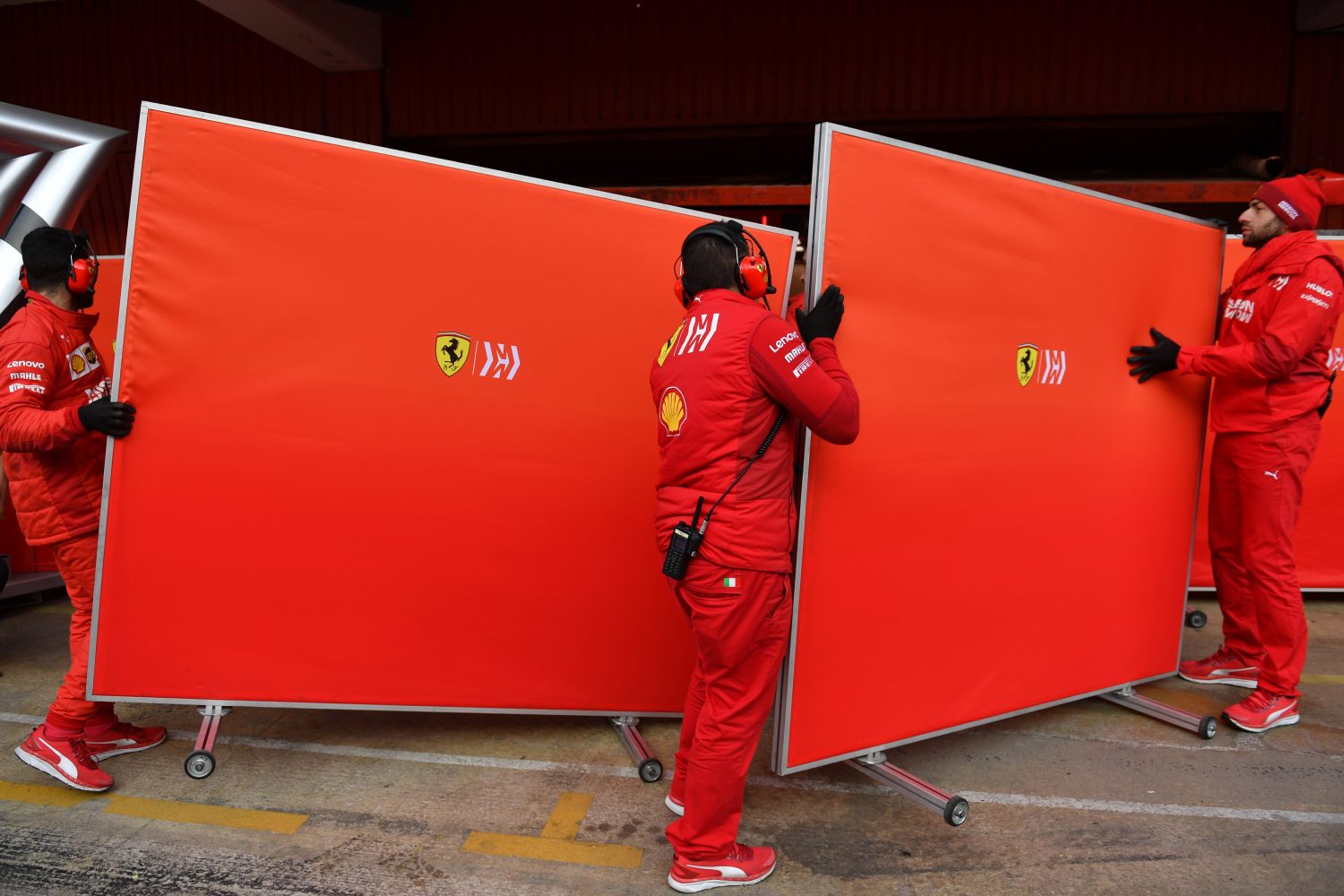 FIA verbiedt schermen tijdens testdagen: ‘Aantrekkelijker voor fans en media’