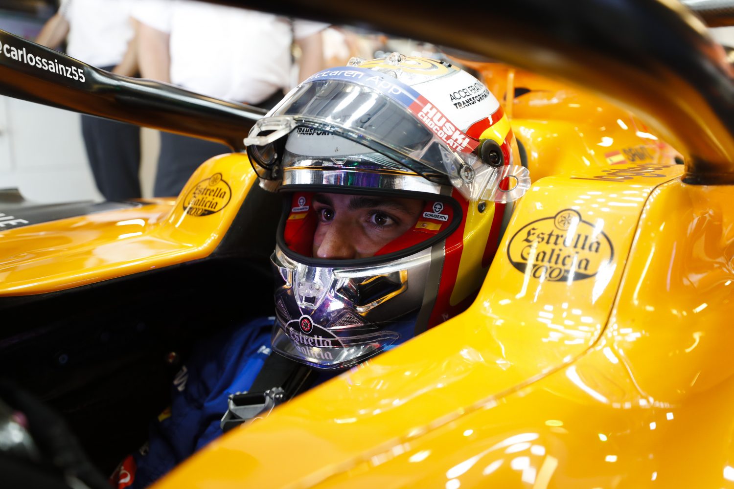 Sainz pakt op valreep plek zes in kampioenschap: ‘Beste jaar ooit’