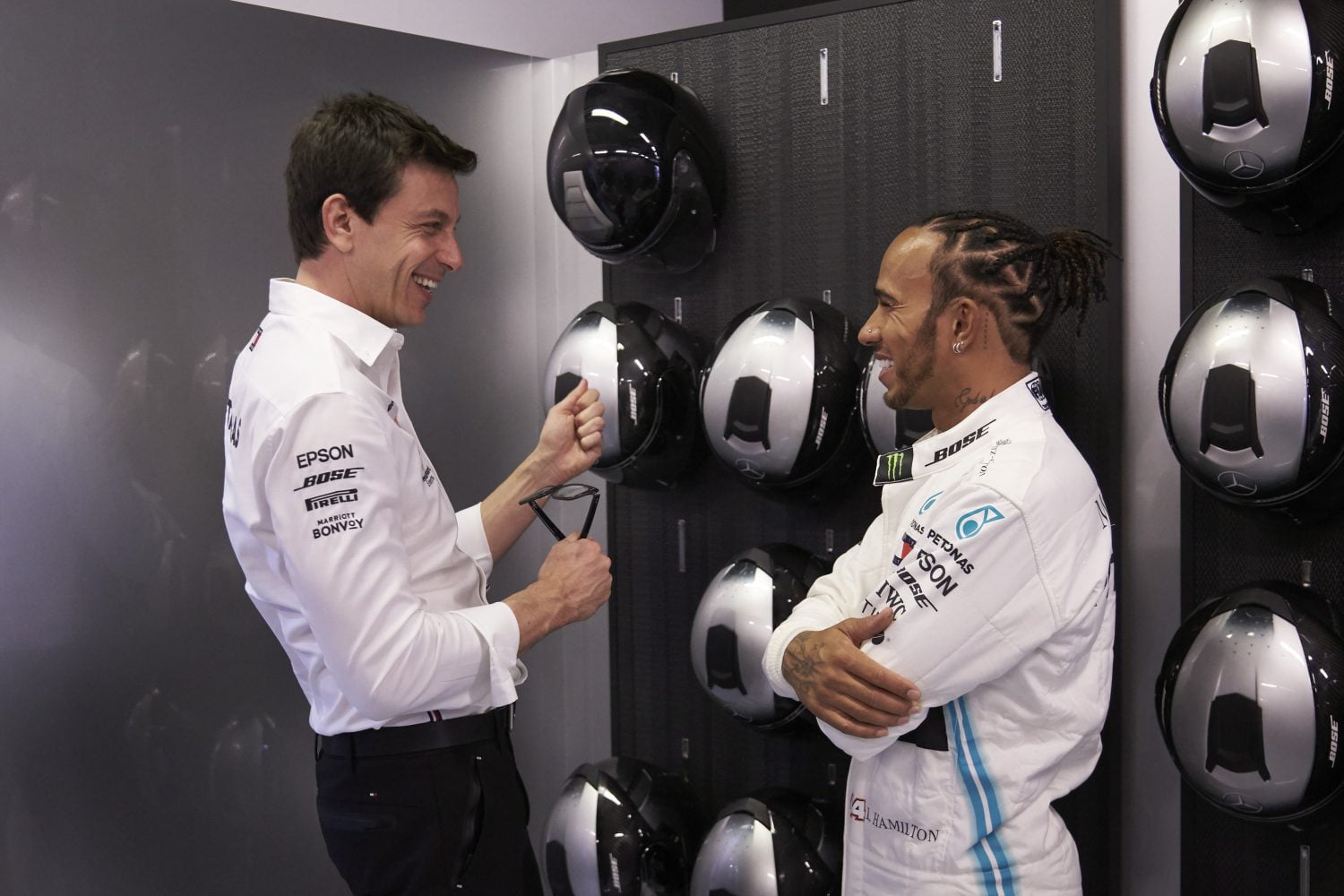 Wolff: ‘Kans van 75 procent dat Hamilton ook na 2020 bij Mercedes blijft’
