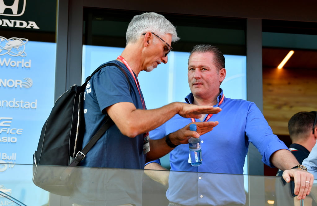 Verstappen versus Leclerc in Oostenrijk 2019. Vader Jos wacht op het besluit van de stewards.