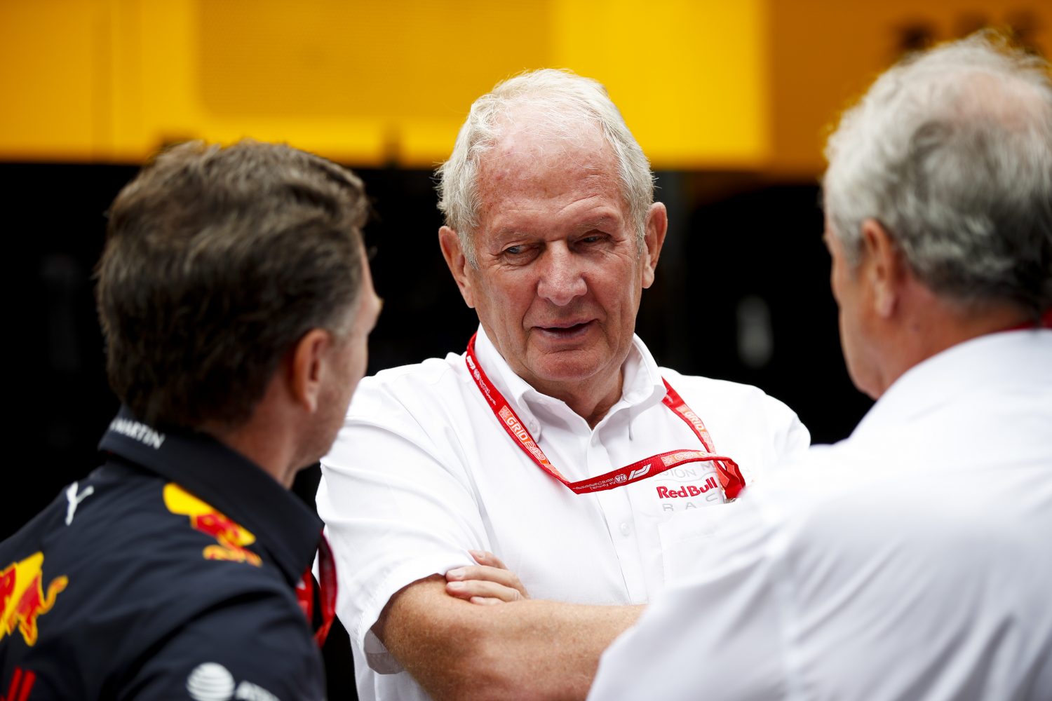Helmut Marko overwoog ‘coronakamp’ om Verstappen en Albon te besmetten