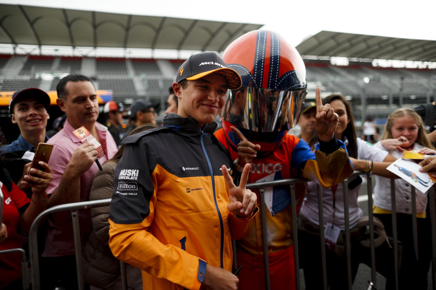 Lando Norris over social media: ‘Iets tonen dat je niet bij veel andere coureurs ziet’