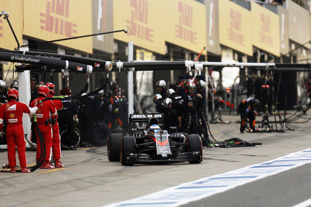 McLaren MP4-30 GP2 engine