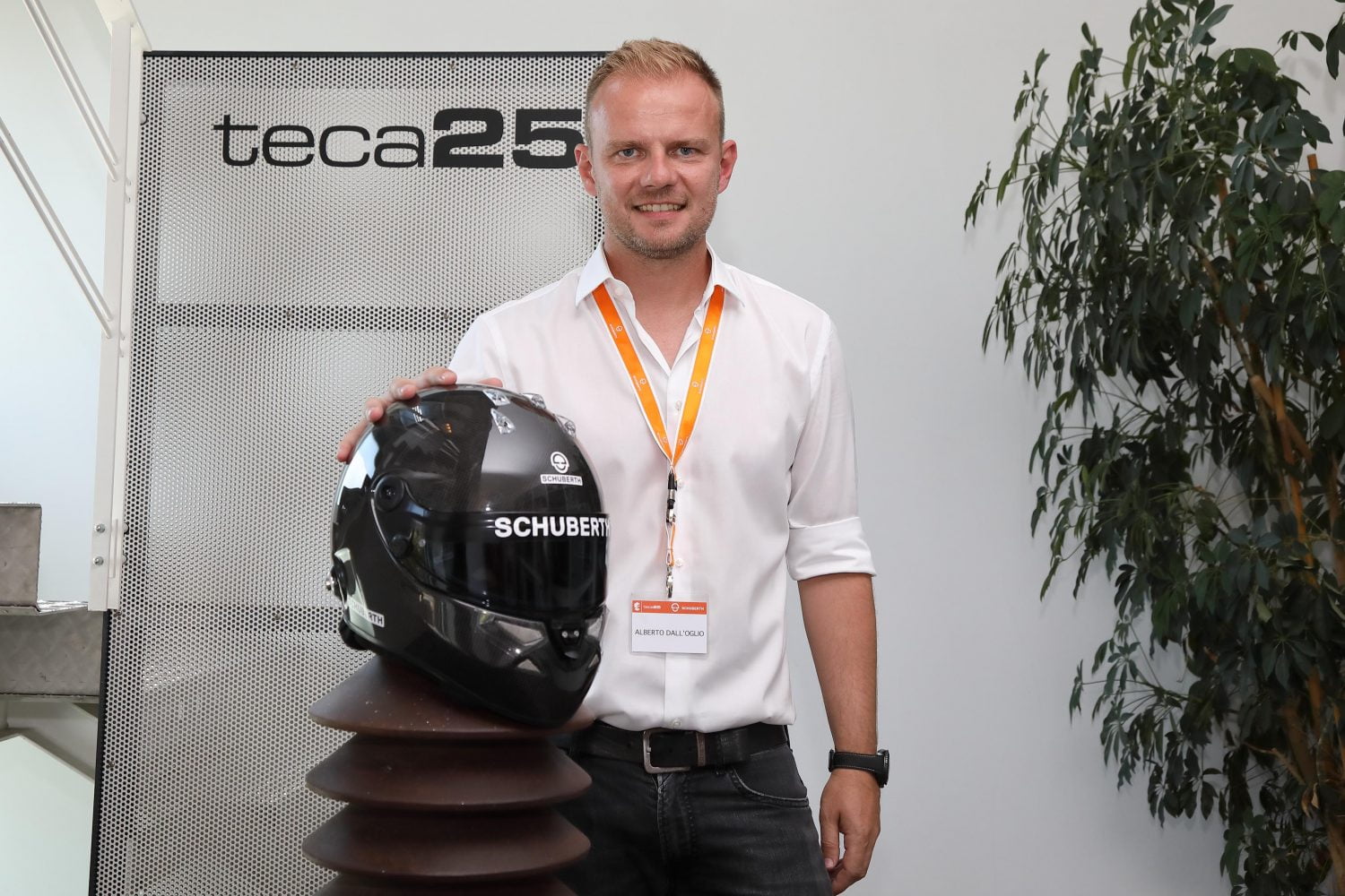 schuberth max verstappen helm 