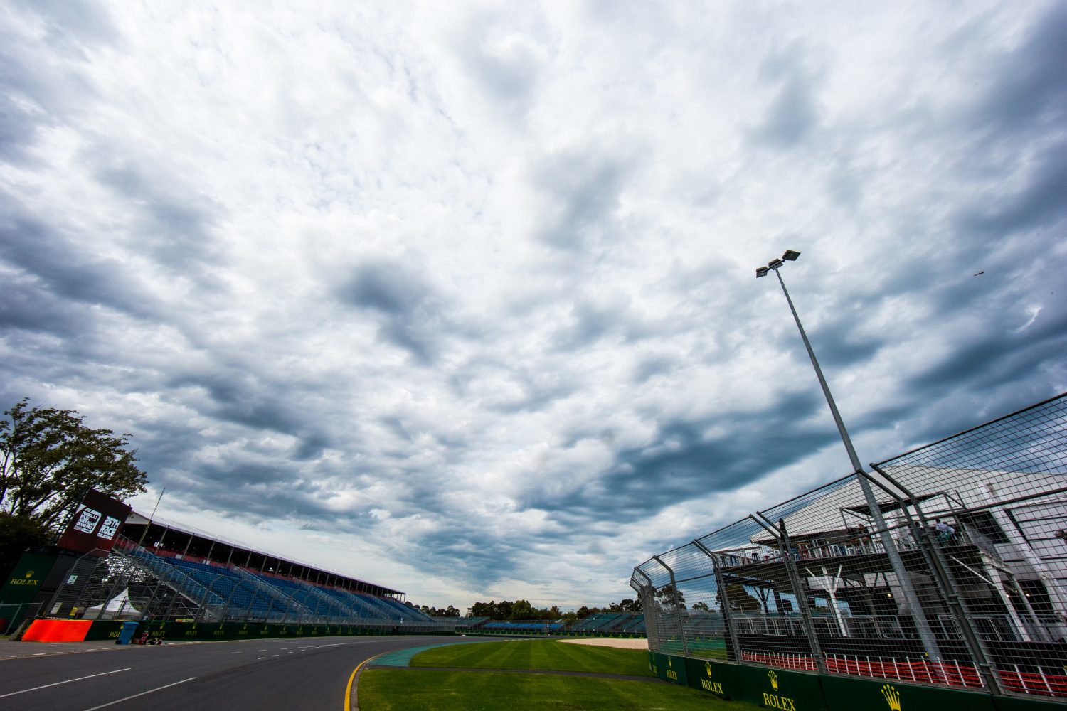 Bernie Ecclestone ziet coronavirus als levensbedreigend voor Formule 1
