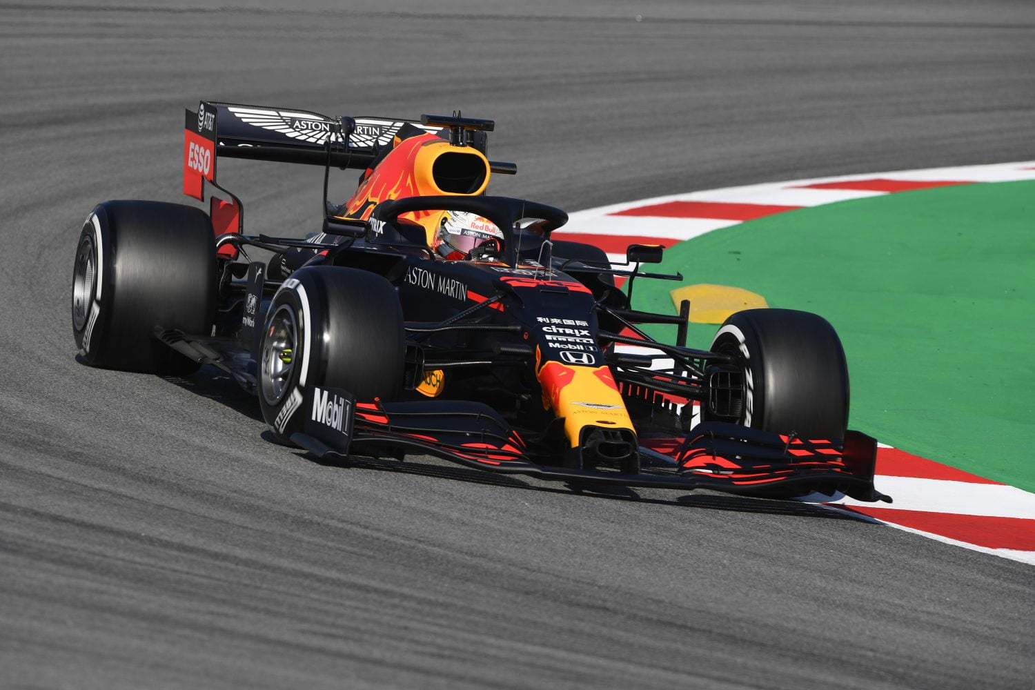 Verstappen: ‘Red Bull zit niet stil, werkt hard om de auto te ontwikkelen’