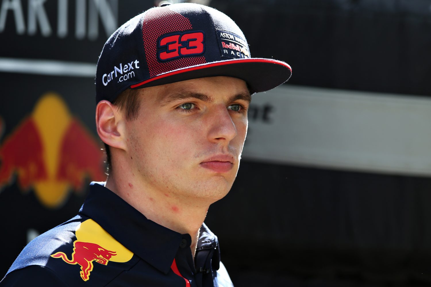 Nu eens geen succes in simrace voor Verstappen