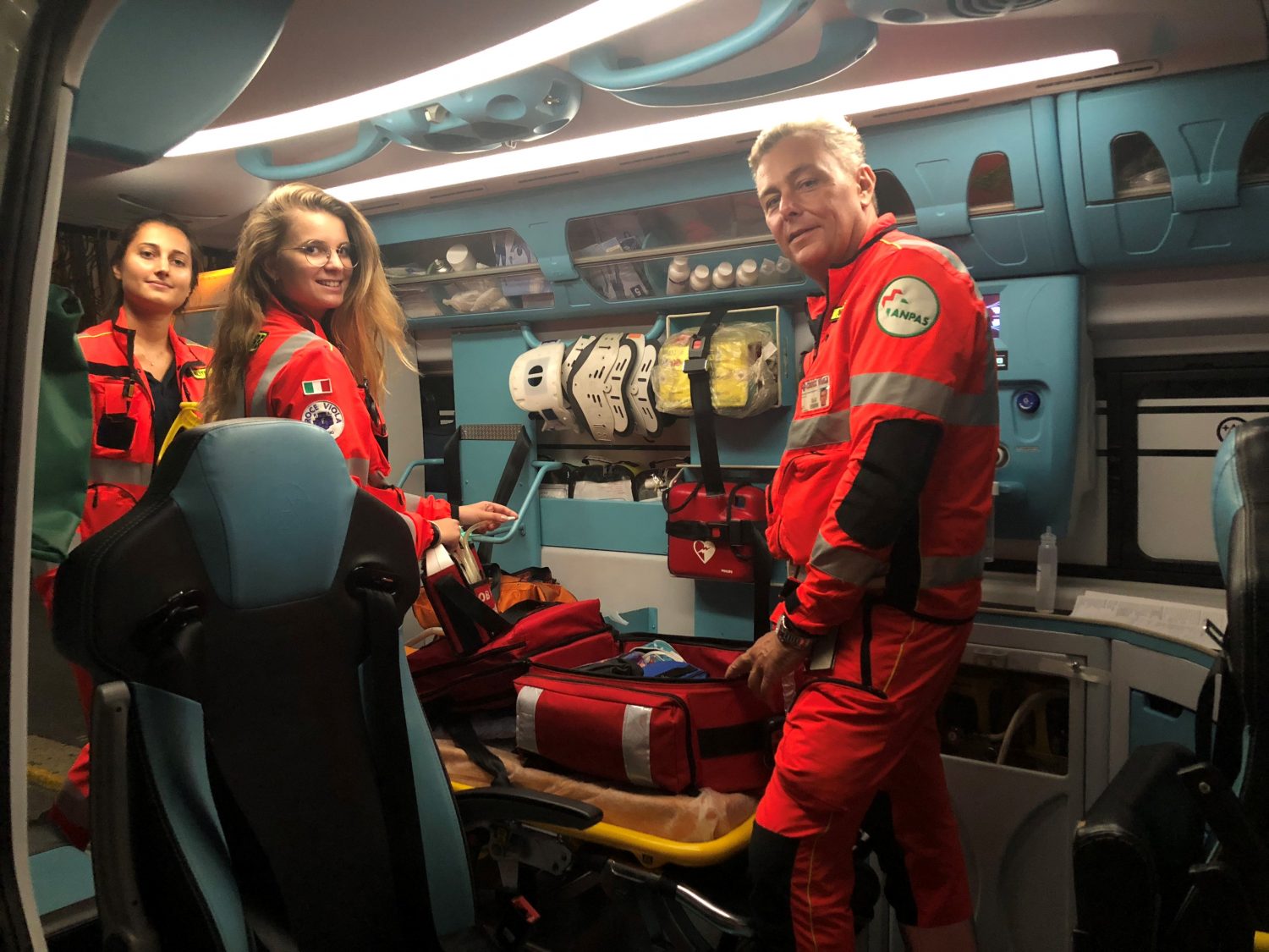 Pirelli-topman Mario Isola is ambulancebroeder in Italië: ‘In crisissituaties moet je snel reageren’